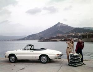 Alfa Romeo Spider 1600 Duetto 1966 года 